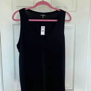 Express Women's Classic Black V-Neck shell Top size large